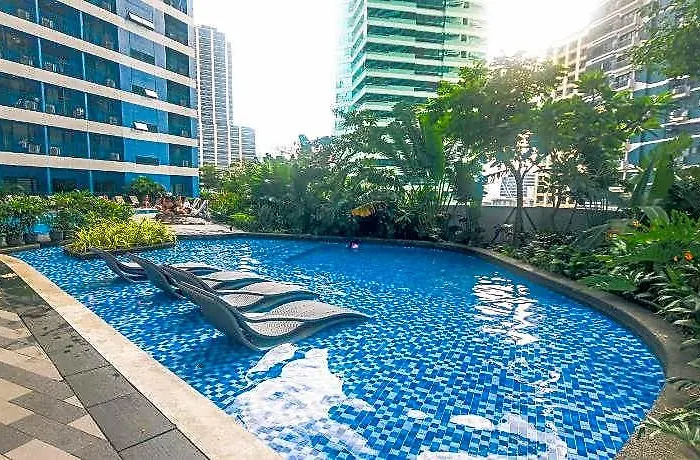 Hotel Homey 1-bedroom At The Center Of Makati 5*